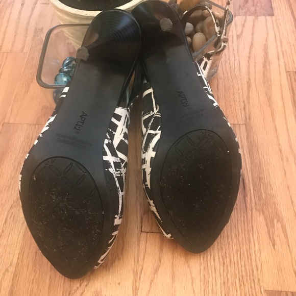 Apt.9 Arden Geo Print Slingback Heels - Picture 6 of 8